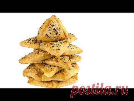 "Ёлка" из пирожков с тремя видами начинки из очень вкусного бездрожжевого теста.