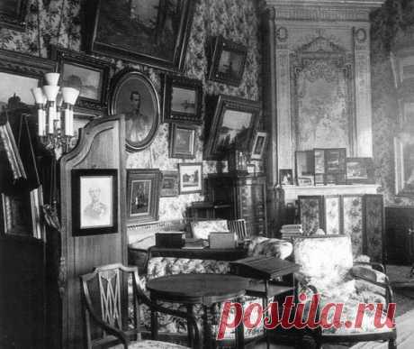 Boudoir of Marie Feodorovna in the Anichkov Palace https://www.pinterest.com/pin/494551602802034907/ | 'personas especiales, lugares, cosas