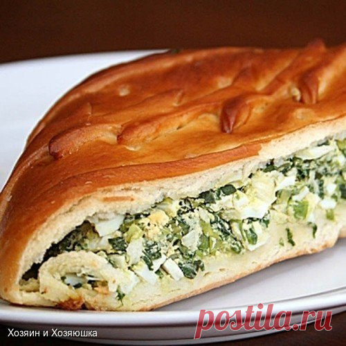 Простая выпечка с луком и яйцом