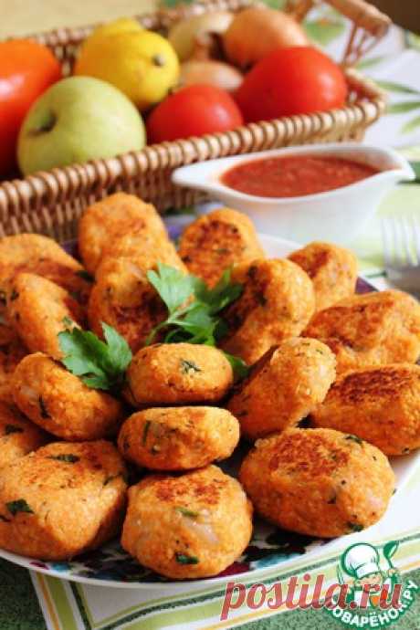 Котлеты из чечевицы и кус-куса с томатным соусом - кулинарный рецепт