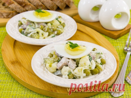 Салат с цветной капустой, говядиной и горошком