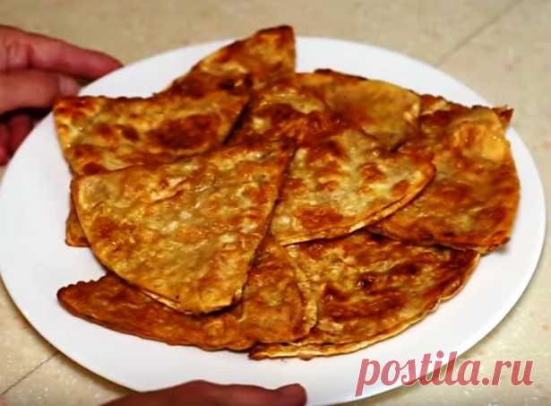 Закуска из лаваша и фарша - Калейдоскоп событий Очень простая и вкусная закуска из лаваша и фарша. Для приготовления вам потребуются такие ингредиенты: — лаваш, 1 упаковка; — фарш, 300 г; — лук, 1 шт; — яйца, 2 […]