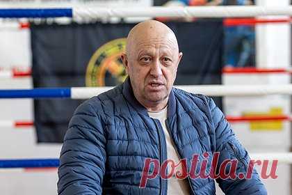 Лукашенко подтвердил приезд Пригожина в Белоруссию. Президент Белоруссии Александр Лукашенко подтвердил, что глава частной военной компании (ЧВК) «Группа Вагнера» Евгений Пригожин приехал в республику. По словам Лукашенко, министр обороны Белоруссии Виктор Хренин заявил, что такое подразделение, как ЧВК Вагнера, не помешало бы и Минску.