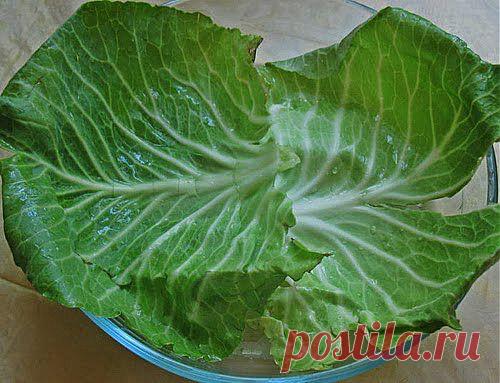 Маска для королевы красоты | Друг пенсионера
Рецепт этой маски достался мне в наследство от мамы. Она часто дела­ла ее у меня на глазах, а я ей помога­ла и потихоньку намазывала остатки на свое лицо. Мне казалось, что так я скорее повзрослею и стану очень кра­сивой.