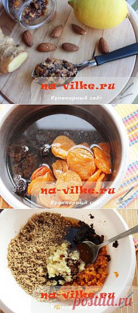 Витаминная смесь из сухофруктов с мёдом и лимоном для иммунитета