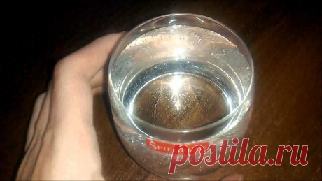 ЖЕЛАНИЯ ИСПОЛНЯЕТ ВОДА Прежде чем ложиться вечером спать, наполните стакан водой. Закройте глаза, поднимите их слегка вверх и отпейте полстакана. При этом мысленно говорите