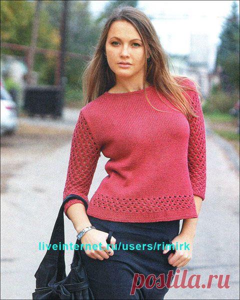 Терракотовый джемпер с ажурными рукавами (спицы).
