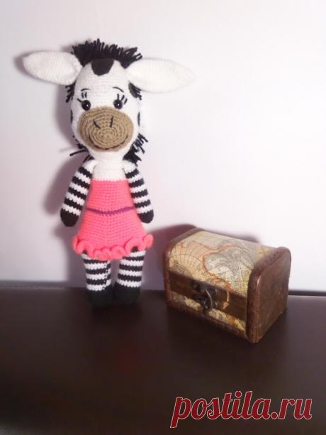 Вязаная крючком ЗЕБРА ДЕВОЧКА 27 см