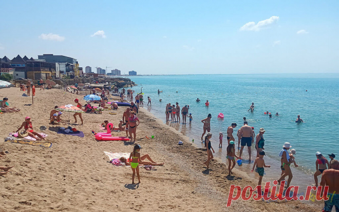 Где лучше отдыхать в Крыму с детьми |
Крым — красивейший полуостров! Его берега омывают Азовское и Чёрное моря. На полуострове очень живописные и удивительные пейзажи и разнообразие курортных городов и посёлков. Безусловно, хорошую конкуренцию семейному заграничному отдыху составляет отдых в Крыму. Туристическая инфраструктура хорошо развита во многих курортных городах и поселках. Но все же, где лучше отдыхать в Крыму с детьми и на что обратить внимание для запоминающегося времяпрепровождения.