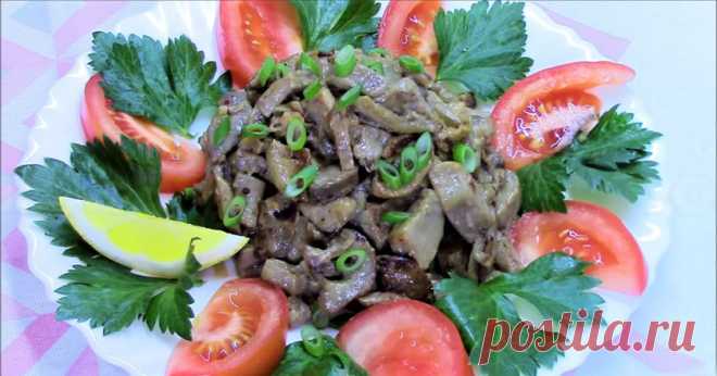 Пикантные жаренные баклажаны! Вкус как у грибов! Оригинальное, вкусное, ароматное блюдо понравится всем. Если гостям и семье не открывать секретных ингредиентов, то все подумают, что на обед приготовлены жареные грибы.