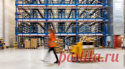 Специалист Васильев перечислил уходящие в прошлое рабочие профессии. Директор компании «Грузовая механика» Дмитрий Васильев рассказал, что в скором будущем из-за развития технологий ряд рабочих профессий перестанет существовать. Это прежде всего касается занятых в складской логистике — грузчиков, кладовщиков, сортировщиков. Читать далее