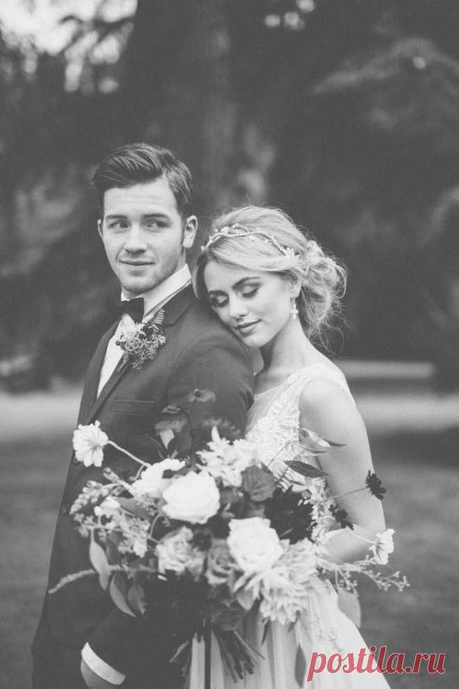 Romantic Marsala + Berry Wedding Inspiration