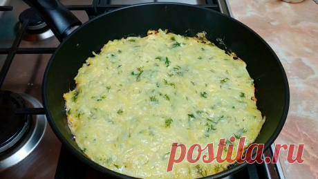 Когда мне хочется вкусной картошки, я готовлю её с яйцом и сыром на сковороде: делюсь быстрым рецептом | Кулинарный Микс | Яндекс Дзен