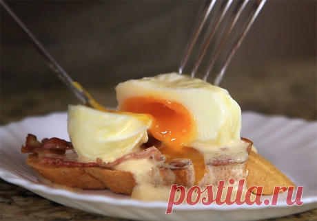 Быстрый, вкусный завтрак ... Яйца-пашот под соусом hollandaise - Вкусные рецепты