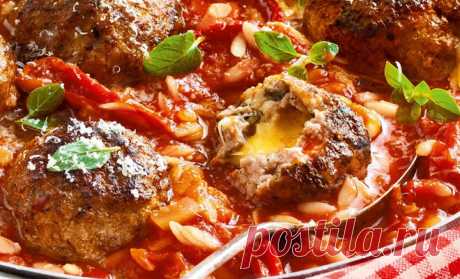 6 вкуснейших альтернатив котлетам 
            Загляните в свою морозилку. Мы с точностью в 99 процентов можем сказать, что вы там увидите. Среди вековых залежей костей «на суп», запасов замороженых овощей и мороженого наверняка обна…