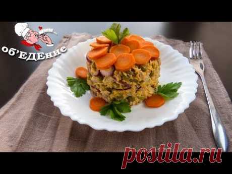 Очень вкусный мясной салат. Сытность ему придает большое количество мяса, а маринованный лук придаст изюминку)