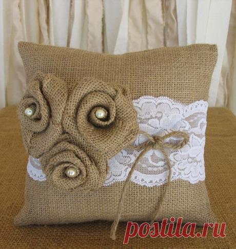 Anillo almohada arpillera anillo portador por RusticGlamDesigns