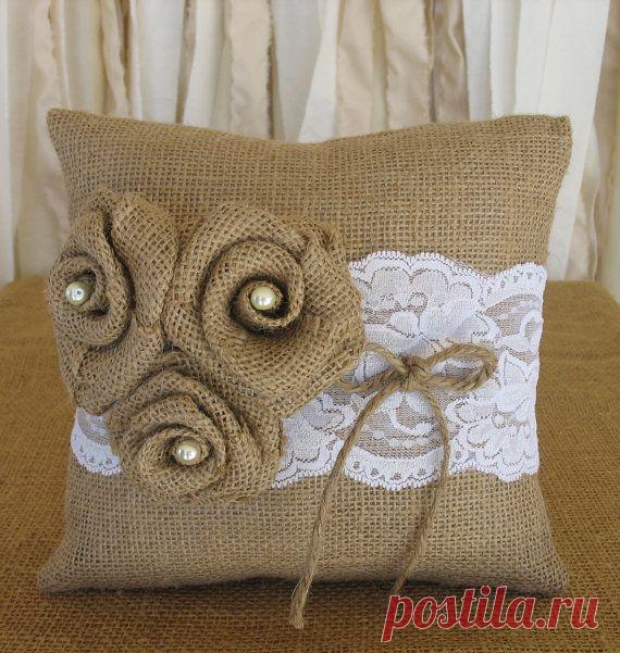 Anillo almohada arpillera anillo portador por RusticGlamDesigns