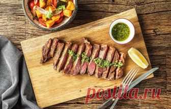 10 самых вкусных соусов для мяса Терияки, Чимичурри и Беарнез — известные на весь мир соусы можно с легкостью приготовить дома. Как? Делимся секретами.