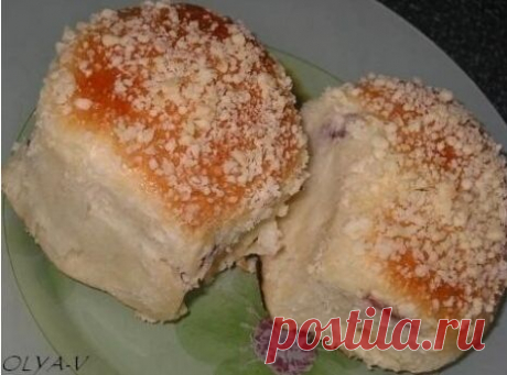 Булочки с наполнителем и посыпкой