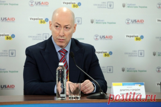 Умный пропагандист. Украинец Гордон устроил провокацию против Калининграда. Он обещал сухопутную блокаду региона, но забыл про морские пути.