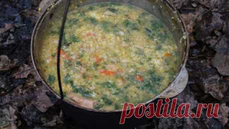 ПОЛЕВАЯ КАША. КУЛЁШ 


700 грамм мяса (мы использовали филе утки, но можно использовать любой другой вариант)
350 грамм сала
200 грамм пшенной крупы
Лук – 2шт.
Морковь – 2шт.
Сырое яйцо – 1шт.
Укроп

Сборная приправ – мо…