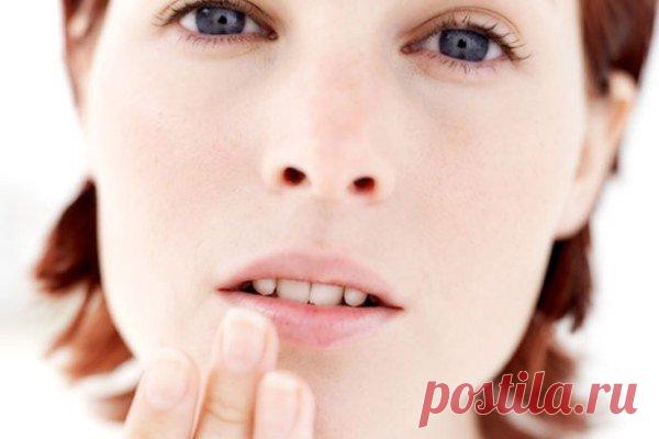 Стоматит. Народные методы лечения стоматита (Рецепты народной медицины)


Стоматит — воспаление слизистой оболочки рта. В зависимости от вида болезни разнообразны и жалобы, главными из которых являются: повышение температуры, болезненность и кр…