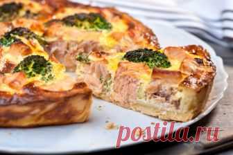 Открытый пирог с семгой и брокколи «Пышный стол»