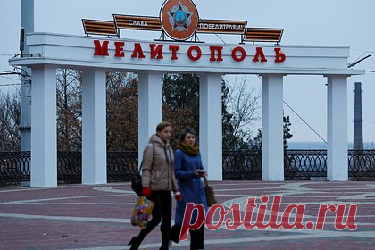 Рогов не подтвердил информацию о взрыве в Мелитополе. Информация о произошедшем вечером в понедельник, 29 мая, в городе Мелитополе Запорожской области взрыве не подтвердилась. Об этом сообщил глава движения «Мы вместе с Россией» Владимир Рогов. По его информации, никто в медицинские учреждения с минно-взрывными травмами не поступал.