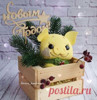 Поросята и другие зверята из фетра + выкройки Символ года 2019 - свинка. Так сошьем  игрушку из фетра - милого поросенка.