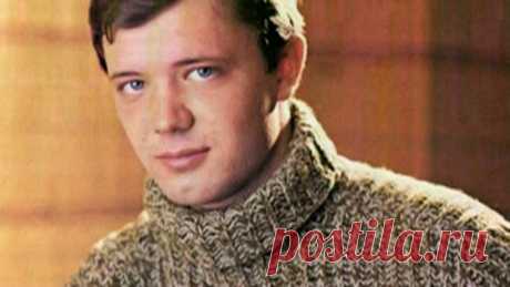 Андрей Ростоцкий. 25.01.1957г. - 5.05.2001г. Заслуженный артист РСФСР (1991г.).
Родился 25 января 1957г. в Москве в семье режиссера Станислава Ростоцкого и актрисы Нины Меньшиковой. В 1977г. окончил ВГИК (мастерская С. Бондарчука, И. Скобцевой).
С 2001г. - главный режиссер конного театра "Каскадер". С 1994 по 2002гг. - учредитель, руководитель кинокомпании "ДАР" (Друзья Андрея Ростоцкого). Был преподавателем сценического движения и боя, актерского мастерства в ИСИ./ maxresdefault.jpg (1280×720)