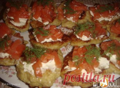 Картофельные оладьи с семгой - Рецепт с пошаговыми фотографиями - Ням.ру