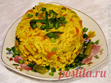 Рис с овощами на сковороде