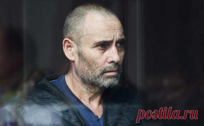 В ростовском СИЗО умер фигурант дела об участии в «Азове». Один из 22 фигурантов дела об участии в батальоне умер в СИЗО Ростова-на-Дону, сообщил его адвокат, объясняя отсутствие подзащитного в суде. Дата и причина смерти не приводятся
