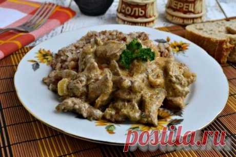 (99+) Бефстроганов из куриной печени со сметаной - Наш уютный дом - 2 июня - 43736829023 - Медиаплатформа МирТесен Бефстроганов из куриной печени со сметаной - это блюдо-вариация. Всем известно, что бефстроганов готовится из говядины, а я предлагаю приготовить куриную печенку по-строгановски. В результате получается необычайно вкусная и нежная печеночка. Особенно вкусно подать ее с гречневой кашей, а, по - 2 июня - 43736829023 - Медиаплатформа МирТесен