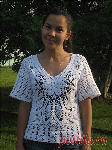 Белая блузка.