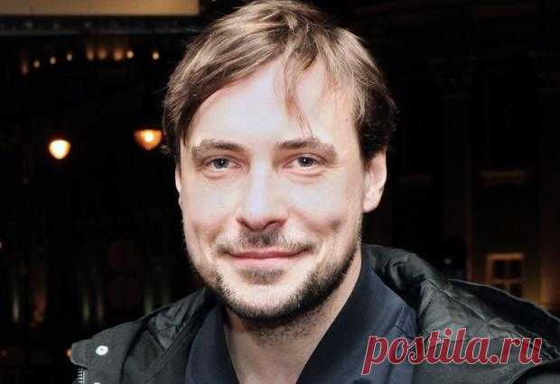 Евгений Цыганов признался что ему трудно воспитывать восьмерых детей
