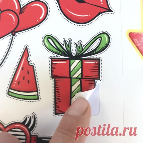 Заказать Печать наклеек на витрины в типографии Принт 24 Москва