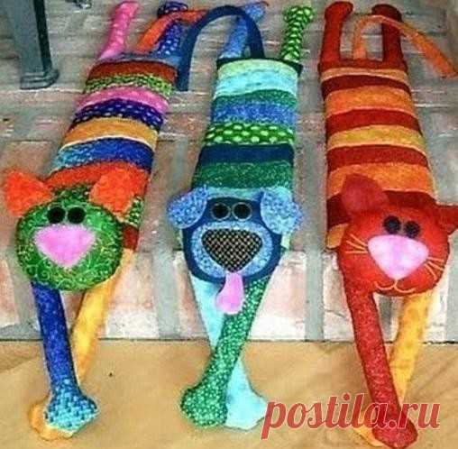 Милые коты из остатков ткани