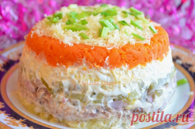 Обалденный салат с рыбой и солеными огурчиками 

Король праздничного стола!




Ингредиенты:
Консервированная рыба по вкусу (в масле или натуральная) 1 банкаогурцы маринованные (или соленые) — 2 штморковь (отварить) — 1 шткартофель (отварить) — 2 …