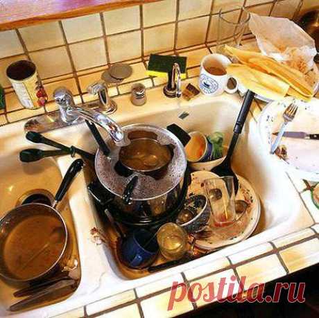 БЕСПОРЯДОК В ДОМЕ ПРИТЯГИВАЕТ НЕПРИЯТНОСТИ...