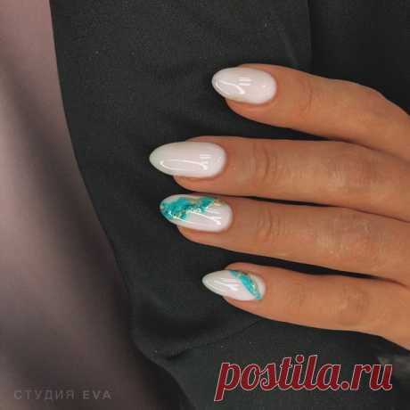 Запись на стене Прайс на маникюр 💅🏻 ✨Женский-от 250р / мужской от 300р✨Гель лак 650р✨Укрепление ногтей 700р✨Коррекция 800р✨Наращивание ногтей 1100рДизайн оплачивается отдельно 😇
