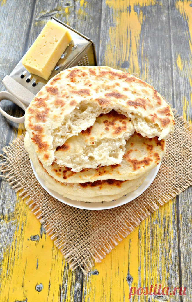 Лепешки на кефире с сыром на сковороде рецепт с фото пошагово