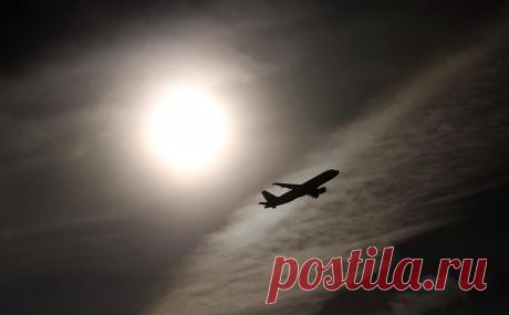 Косачев напомнил ЕК причины взимания платы за полеты над Сибирью. Сенатор счел неверной саму постановку вопроса о роялти за пролет по транссибирским маршрутам, поскольку Запад и Россия ввели взаимные ограничения. Подобная система оплаты действует и в других географически крупных странах