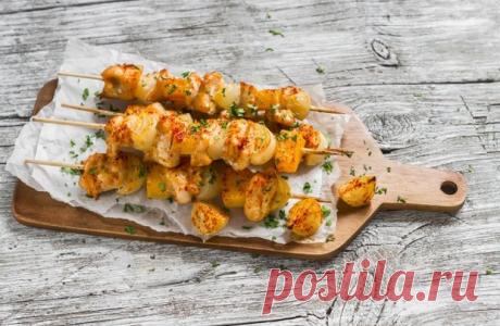 Вкусные маринады для шашлыка из курицы Майские выходные прямо-таки созданы для пикников с семьей и друзьями. Теплый воздух, море зелени, и, конечно же, первый в этом сезоне шашлык, который кажется особенно вкусным после долгого перерыва. …