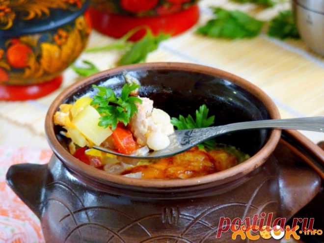 Жаркое из свинины с картошкой в горшочках