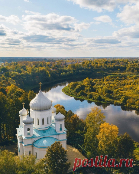 Храм на берегу Волги.
Тверская область. Ржев. Вознесенский собор. 📷 mrgugulias