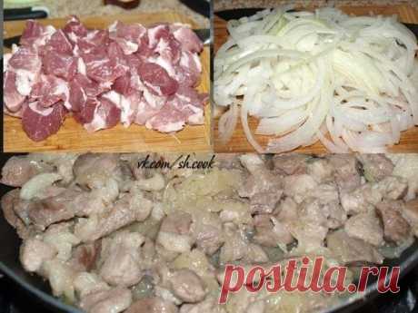 Лодочки из слоеного теста с картофелем, мясом и огурчиками | Кулинарные Рецепты