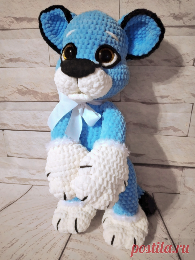 PDF Голубая пума крючком. FREE crochet pattern; Аmigurumi animal patterns. Амигуруми схемы и описания на русском. Вязаные игрушки и поделки своими руками #amimore - плюшевый котик, кошечка, большой кот из плюшевой пряжи, кошка, котенок.