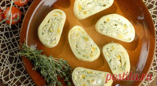 Сырный рулет с курицей и фисташками. Пошаговый рецепт с фото на Gastronom.ru